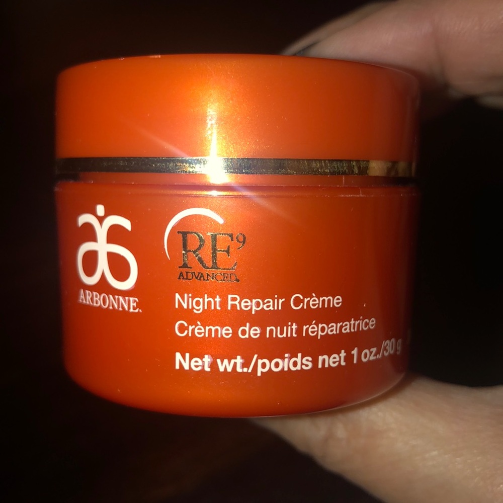 Arbonne RE Night Repaid Creme